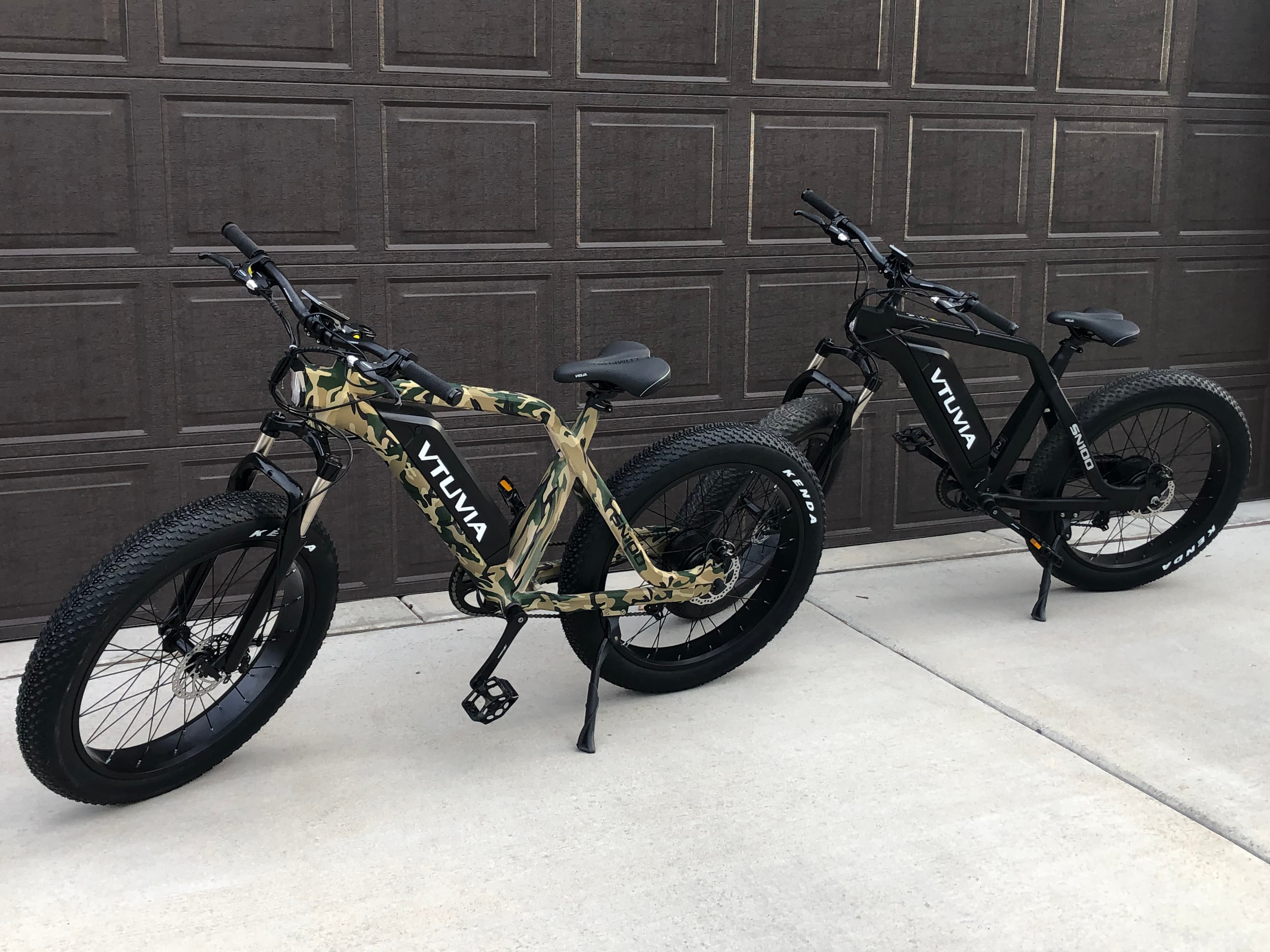 Vtuvia SN100 and SF20 electric bikes